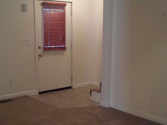 5th image of 517 Saint Clair St