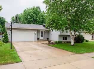 5904 44th Ave NW, Rochester, MN 55901