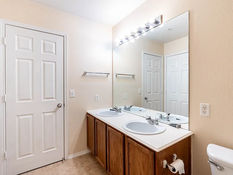 2228 Stonepark Pl — Photo 17