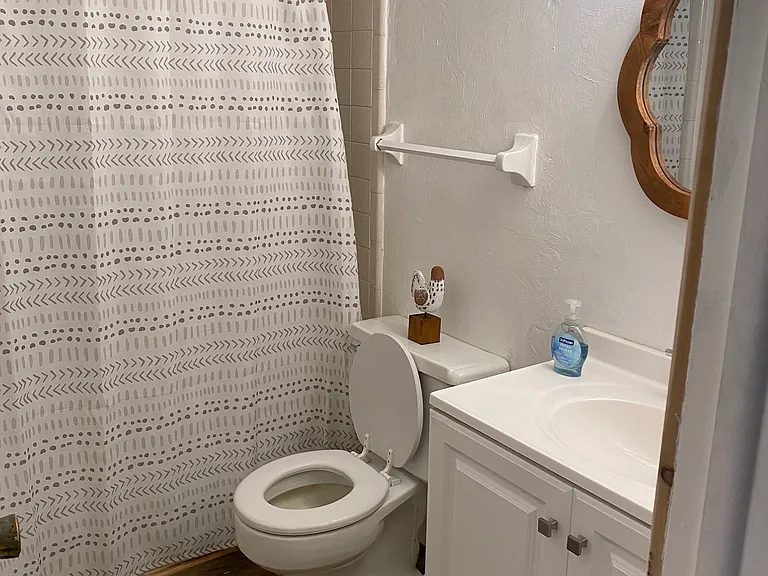 4906 Victoria Dr #204 — Photo 4