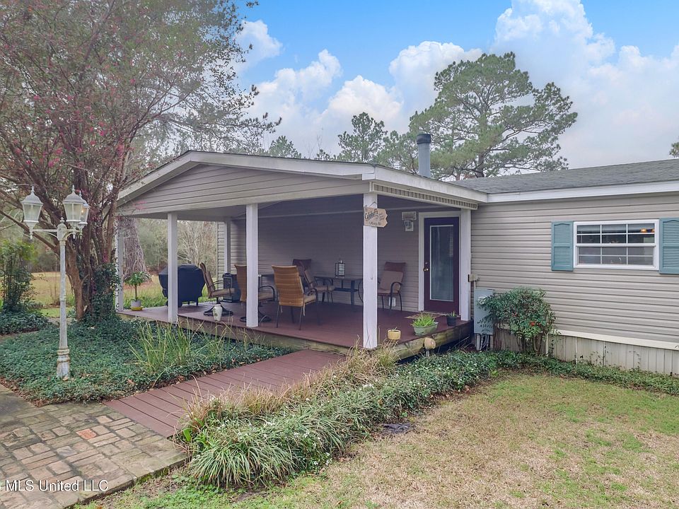 1st image of 25184 Clarke Rd