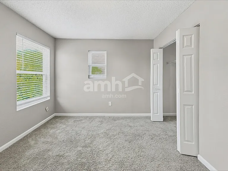 19486 Prairie Crossing Dr — Photo 15