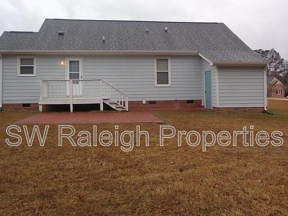 2nd image of 1400 Squire Ridge Dr