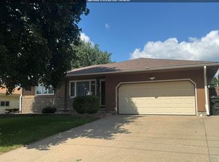 5811 Lorraine Ave, Sioux City, IA 51106