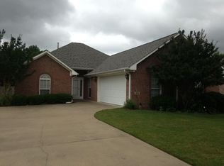 206 Somerled Ct, Florence, AL 35633