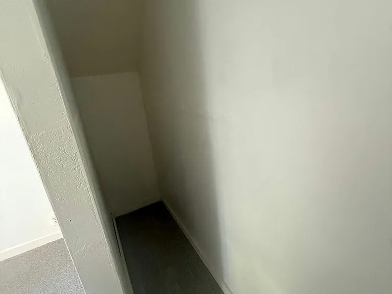 9800 Kennedy Ave — Photo 12