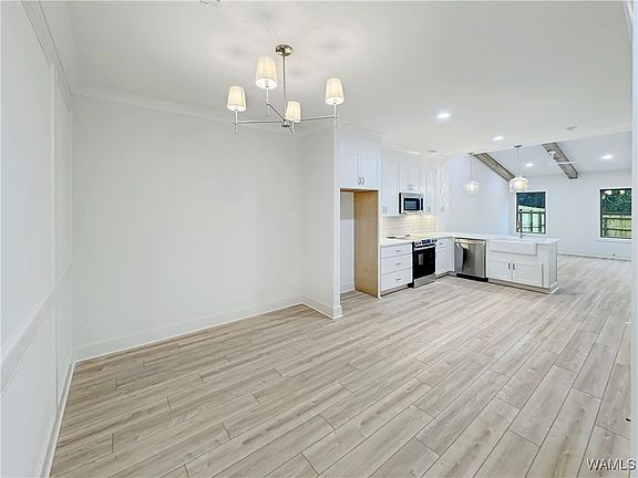 3rd image of 3711 Timber Cove Cir