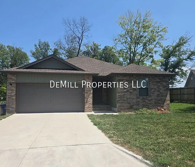 672 S Southgate Dr — Photo 1