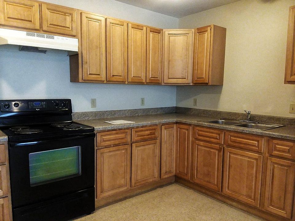 2nd image of 2301 S Division St #17