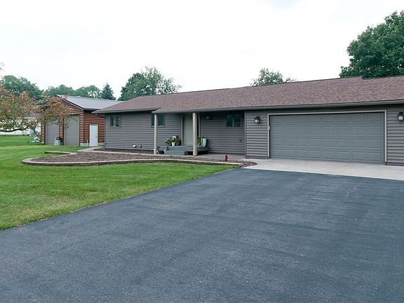 4th image of 2241 18 3/4 Avenue