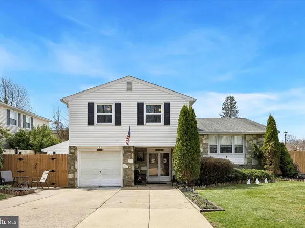 400 Woodhaven Pl, Philadelphia, PA 19116