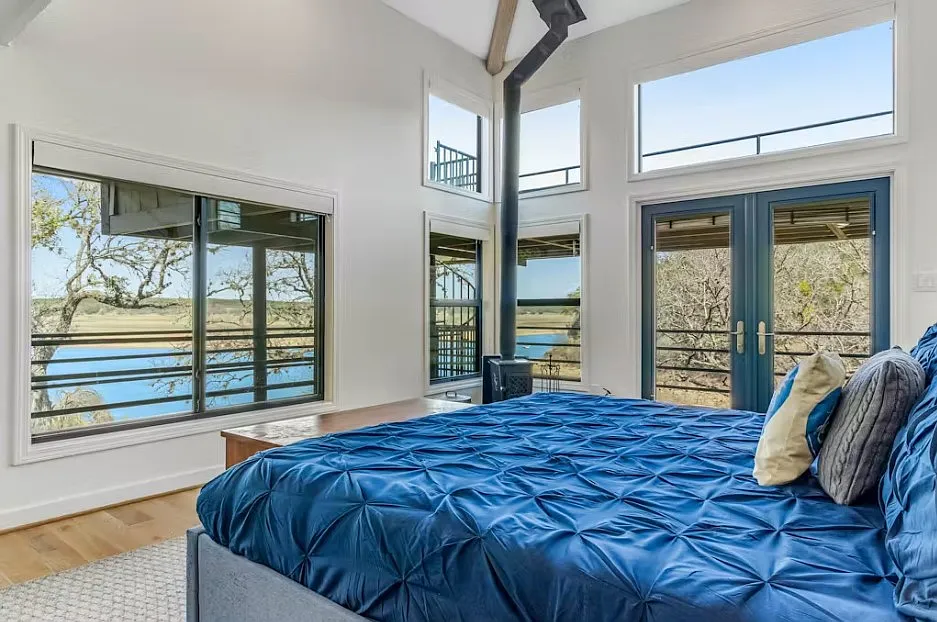 112 Center Cove II Loop