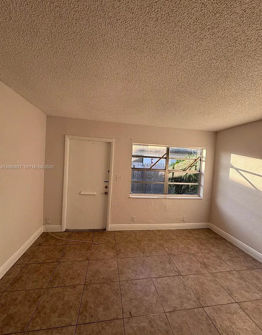 Carver Ranches Business S — Photo 1