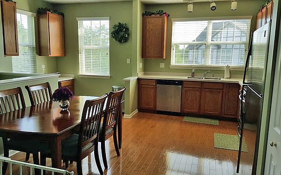 2nd image of 240 Rosehall Dr Unit 250