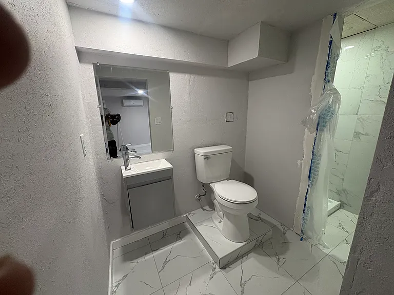 620 Whitehall St #B — Photo 5