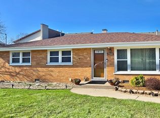 7920 W 91st St, Hickory Hills, IL 60457