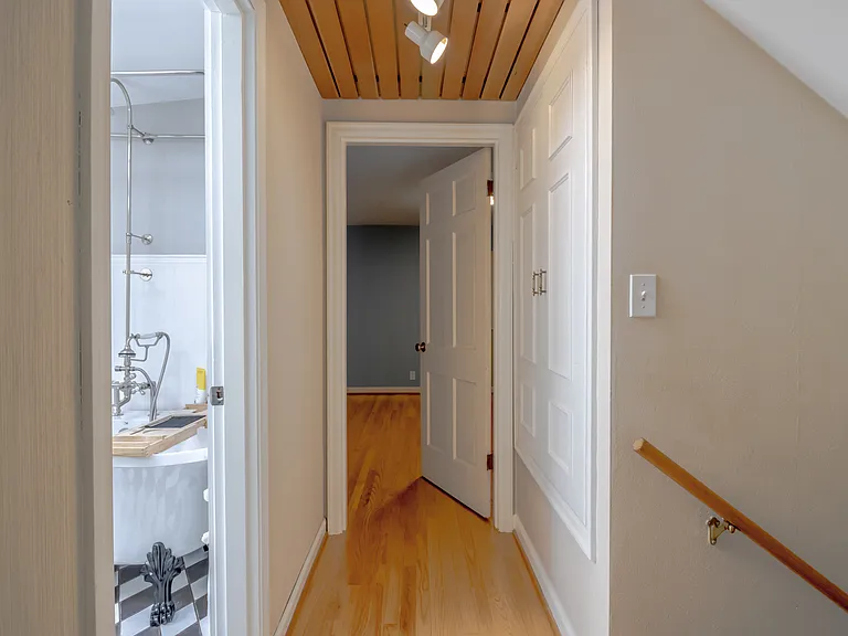 1527 NE 64th Ave — Photo 29