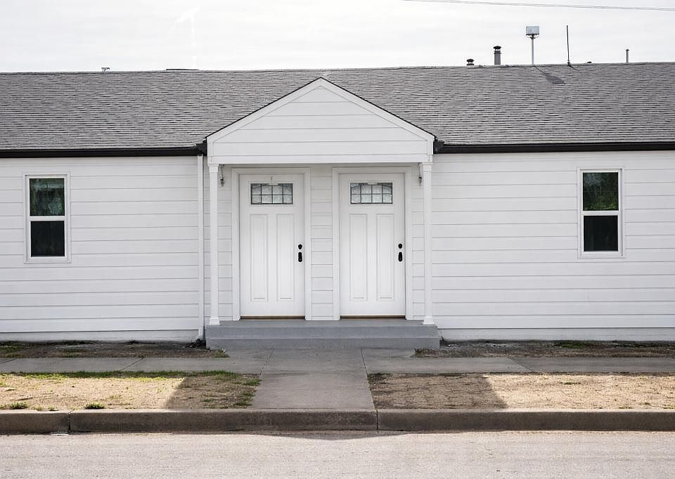 1st image of 521 Montagu Ave #7