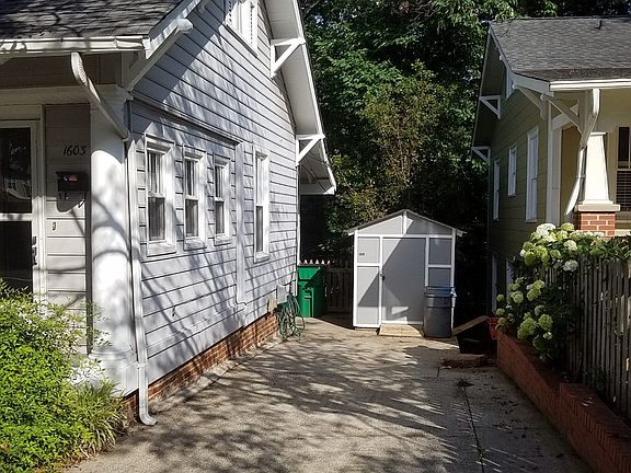 private driveway