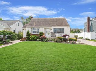 2868 Michael Rd, Wantagh, NY 11793