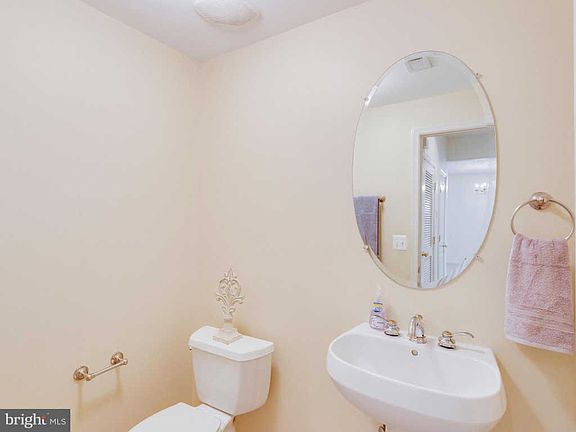 5th image of 9156 Cascade Falls Dr