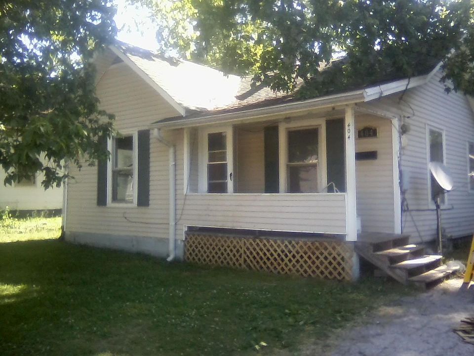 2nd image of 404 Hirth Ave