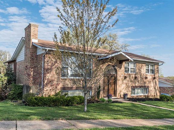 2nd image of 4671 Lodgewood Ln