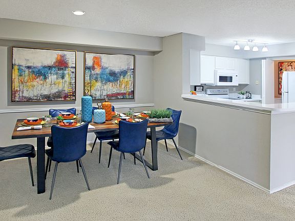 5th image of 18909 Lloyd Cir APT 134
