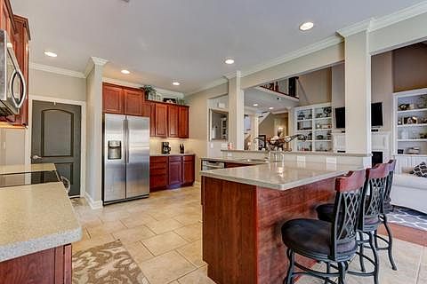 3rd image of 1921 Old Hickory Ln