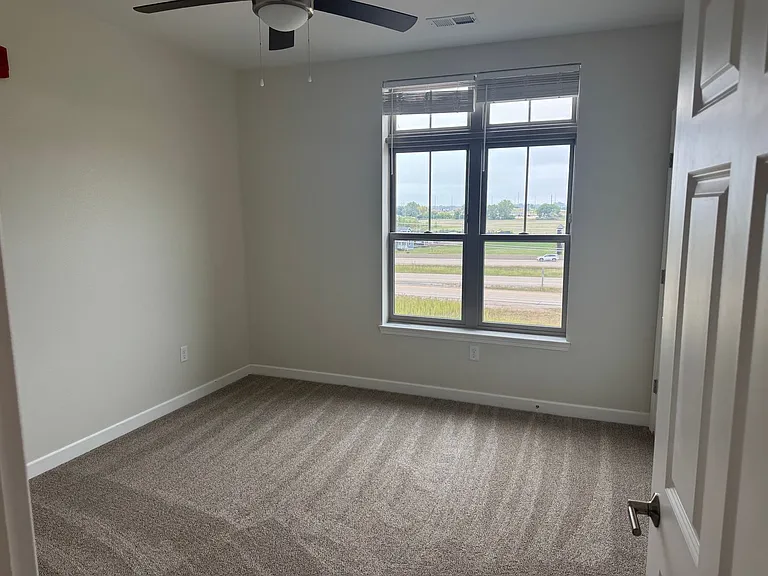 Red Earth Apartments- On Lake Butte Des Morts — Photo 20