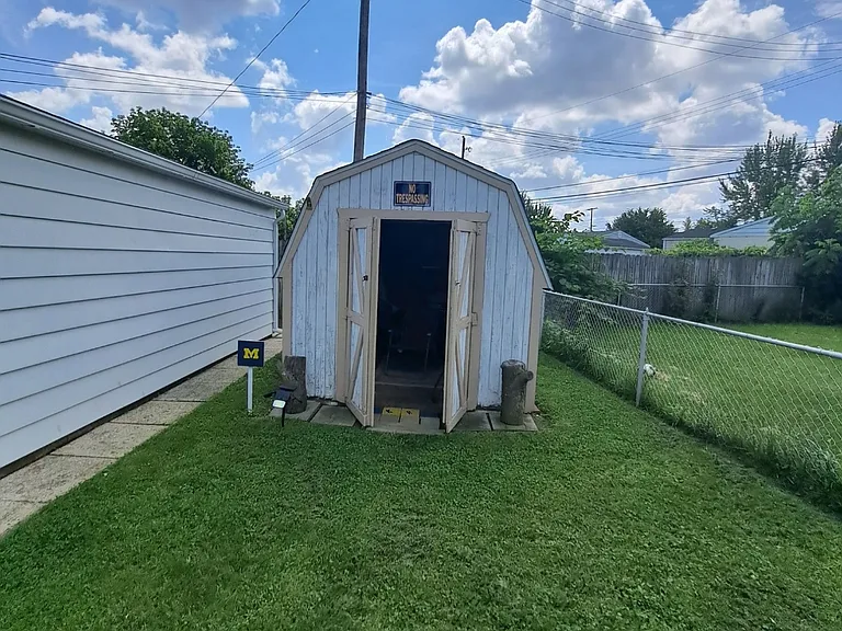 446 N Westmoor Ave — Photo 4