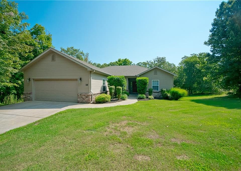 1st image of 16 Berkshire Dr