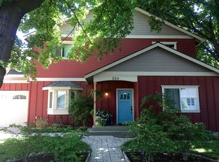 224 NW 4th St, Redmond, OR 97756