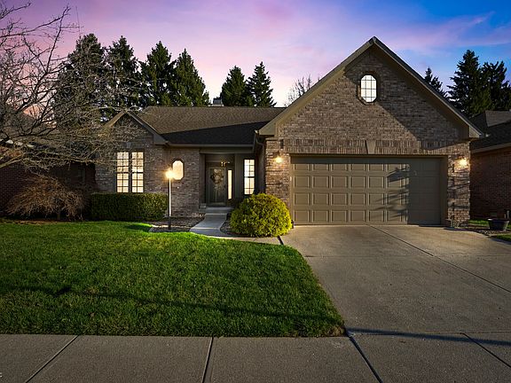 3rd image of 1624 Foxmere Blvd