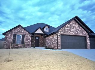 11713 NW 104th St, Yukon, OK 73099