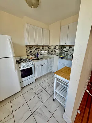 Kitchen, photo 1