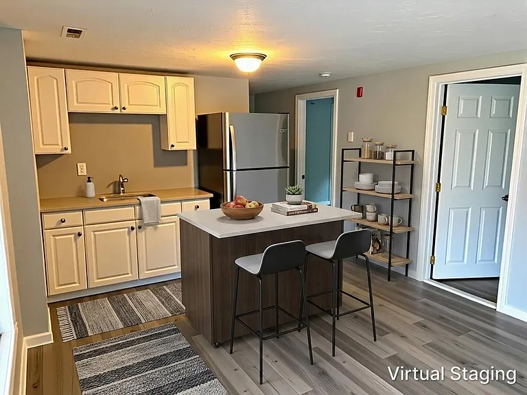 6 Milton St #2B — Photo 2
