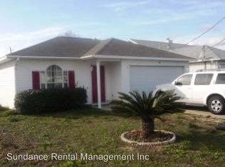 40 Stowe Rd, Mary Esther, FL 32569