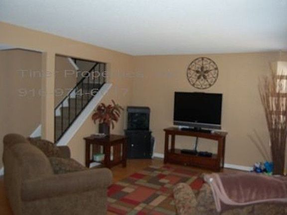 2nd image of 1962 Benita Dr Unit 3
