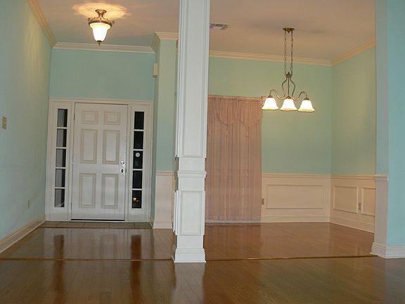 FORMAL DINING