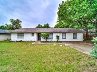 600 Slaughter Ln, Euless, TX 76040