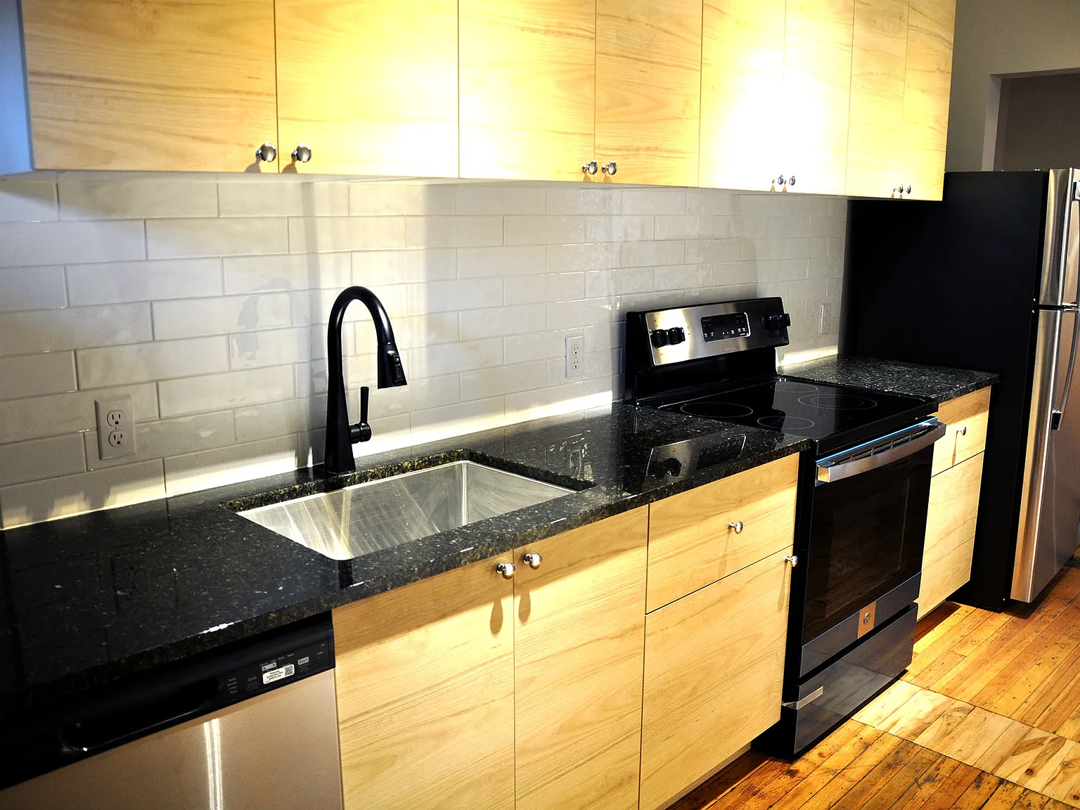 1 bed, 700 sqft, $1,695 — Photo 3
