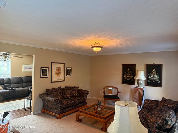 5th image of 39 Honeysuckle Way