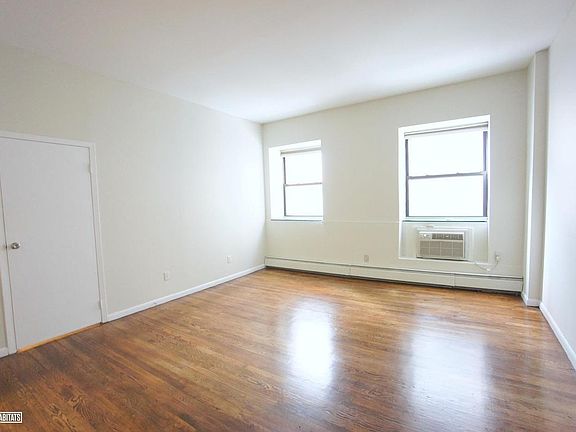 2nd image of 236 W 52nd St APT 4B