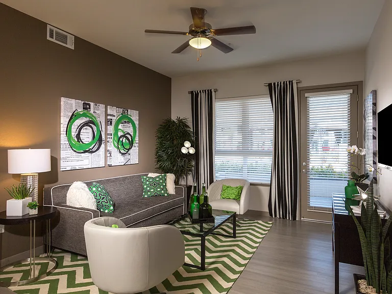 Anton 1101 Apartments — Photo 17