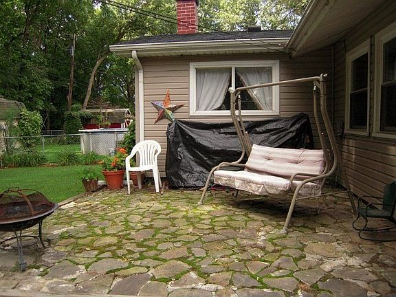 5th image of 144 Harlan Dr