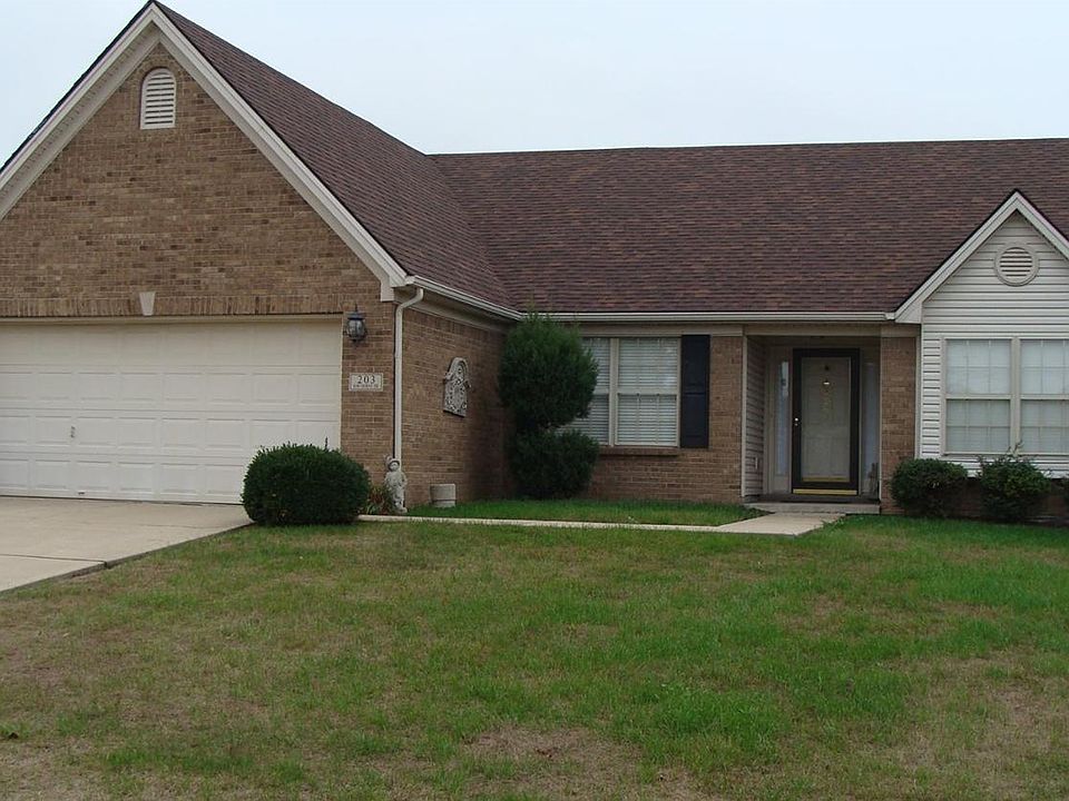 1st image of 203 Hawthorne Dr