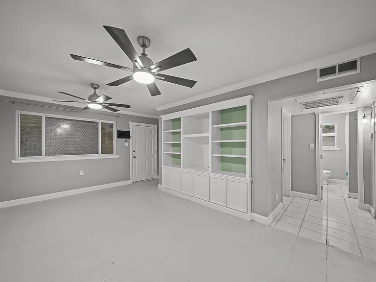 4040 San Felipe St #106 — Photo 2