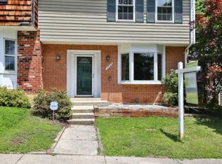 1733 Redgate Farms Ct, Rockville, MD 20850