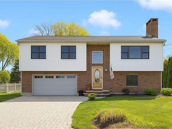 2nd image of 11 Renfrew Ave